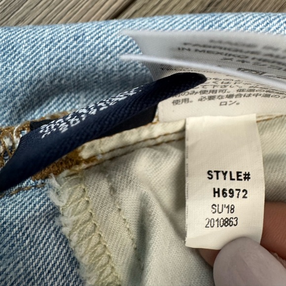 J.Crew Women’s Button Fly Denim Shorts Size 26 Light Wash Raw Hem - Picture 7 of 13